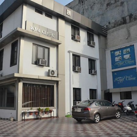 Hotel Royal Classic Барели Экстерьер фото