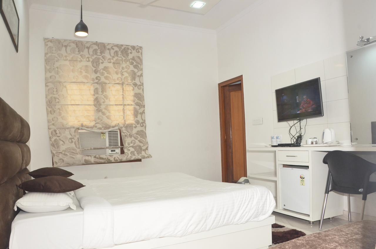 Hotel Royal Classic Барели Экстерьер фото