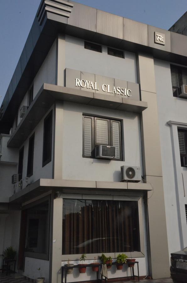 Hotel Royal Classic Барели Экстерьер фото